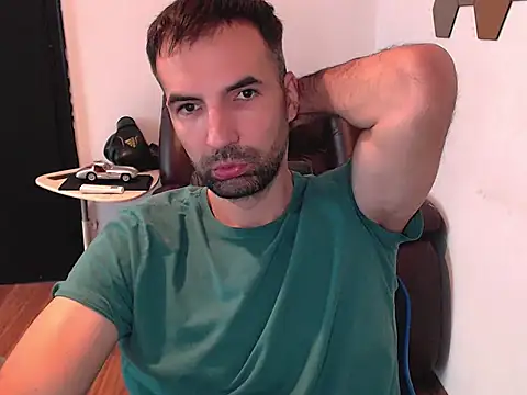 Snapshot of Leo_1617 chatting on October 18, 2025, 11:44 am Leo 1617 online show from October 18, 2025, 11:44 am