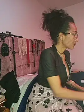 SamaraMartinez online show from July 15, 2026, 11:10 pm