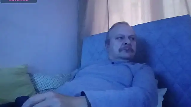 amylrmm1903 online show from November 11, 2025, 12:49 pm