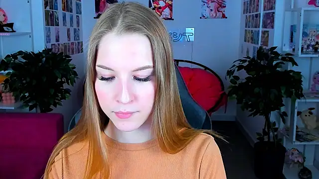 CuteMousee online show from December 28, 2024, 6:08 pm