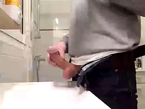 Snapshot of Veinedur chatting on February 20, 2025, 8:03 pm Veinedur online show from February 20, 2025, 8:03 pm