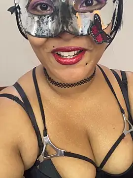 Snapshot of thushani24 chatting on September 29, 2025, 6:07 am thushani24 online show from September 29, 2025, 6:07 am