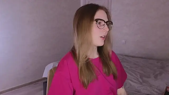 HalieCross online show from October 20, 2025, 3:40 am