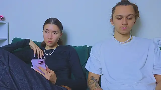 do u know them online show from April 4, 2026, 10:02 am