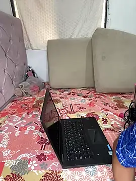 Nadia-melej online show from June 9, 2026, 6:52 pm