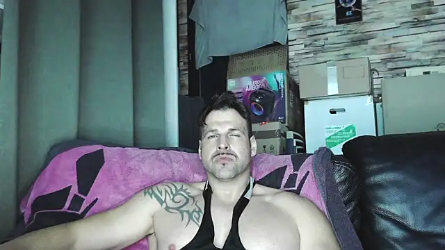 XxBigboybandxX online show from March 14, 2026, 6:35 pm