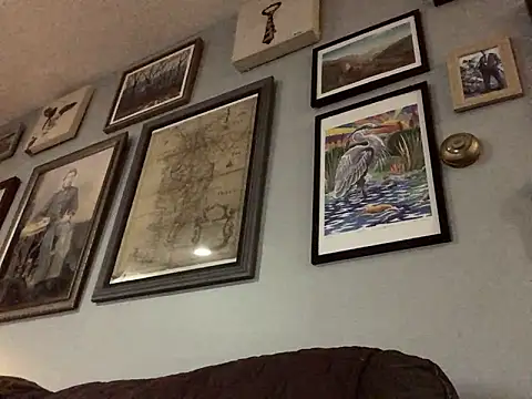 Icebearsticlese online show from April 18, 2026, 12:47 am