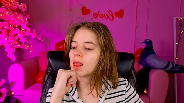 Snapshot of TinaDavil chatting on February 12, 2025, 2:10 pm TinaDavil online show from February 12, 2025, 2:10 pm