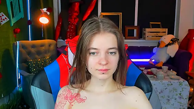 Snapshot of TinaDavil chatting on March 18, 2025, 12:14 pm TinaDavil online show from March 18, 2025, 12:14 pm