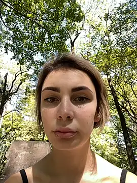 Snapshot of SandraCarter chatting on October 5, 2025, 9:40 am SandraCarter online show from October 5, 2025, 9:40 am