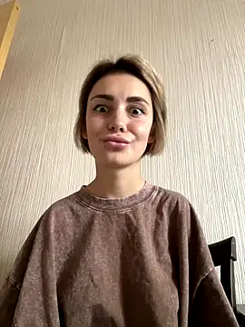 Snapshot of SandraCarter chatting on October 6, 2025, 6:44 am SandraCarter online show from October 6, 2025, 6:44 am