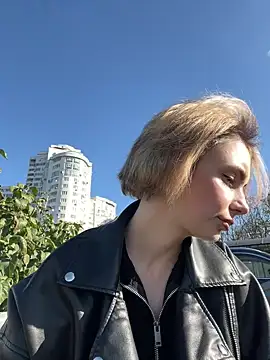 Snapshot of SandraCarter chatting on October 30, 2025, 7:10 am SandraCarter online show from October 30, 2025, 7:10 am