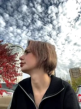 Snapshot of SandraCarter chatting on October 31, 2025, 7:20 am SandraCarter online show from October 31, 2025, 7:20 am