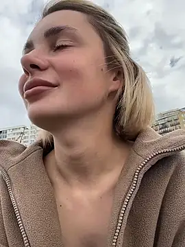 SandraCarter online show from February 18, 2026, 8:10 am