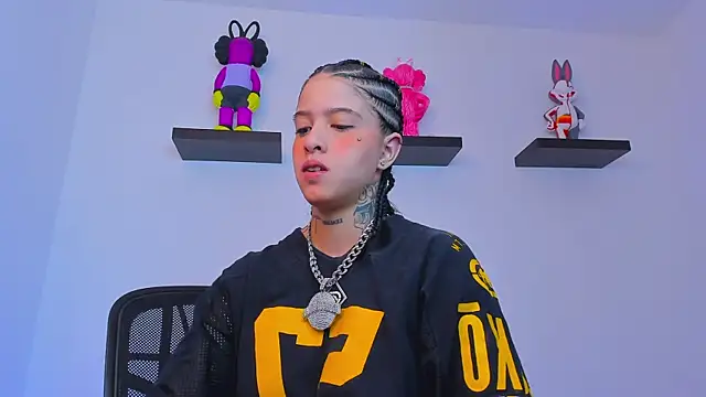 Gangster Girl online show from February 23, 2025, 1:24 am