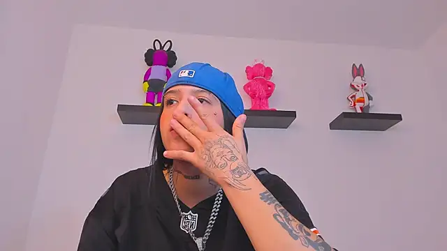 Gangster Girl online show from March 7, 2025, 12:26 am