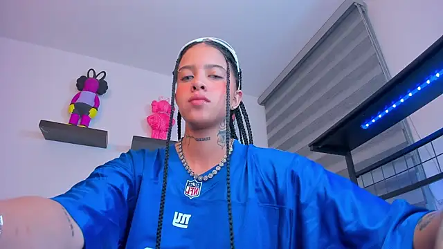 Gangster Girl online show from October 5, 2025, 2:32 am