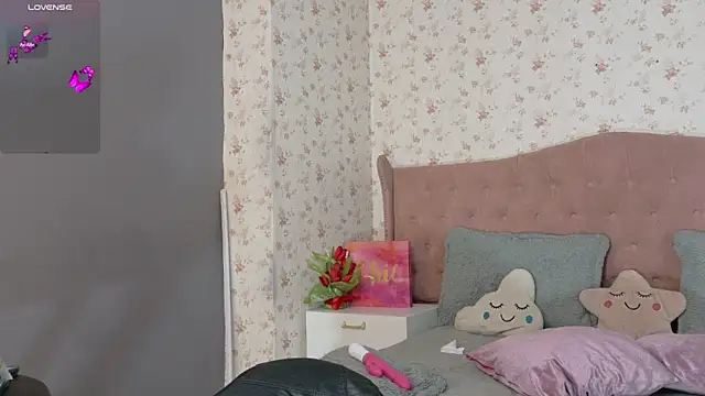 AvrillThomas online show from January 15, 2025, 12:36 pm