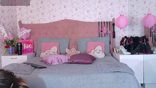 AvrillThomas online show from March 20, 2025, 2:42 pm