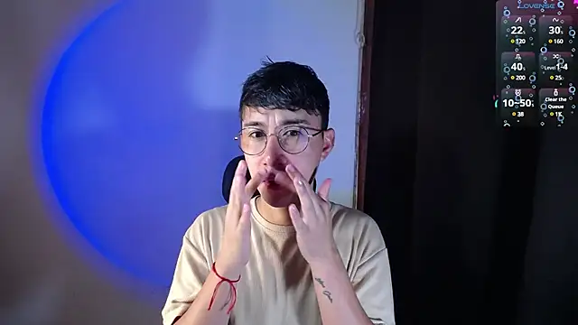 Snapshot of cameron_cum chatting on January 10, 2025, 10:06 am cameron cum online show from January 10, 2025, 10:06 am