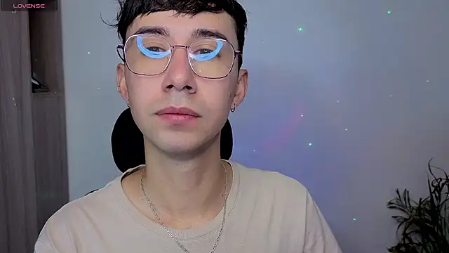 Snapshot of cameron_cum chatting on October 16, 2025, 1:56 pm cameron cum online show from October 16, 2025, 1:56 pm