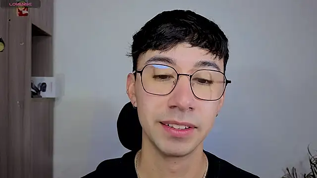 Snapshot of cameron_cum chatting on October 18, 2025, 2:29 pm cameron cum online show from October 18, 2025, 2:29 pm