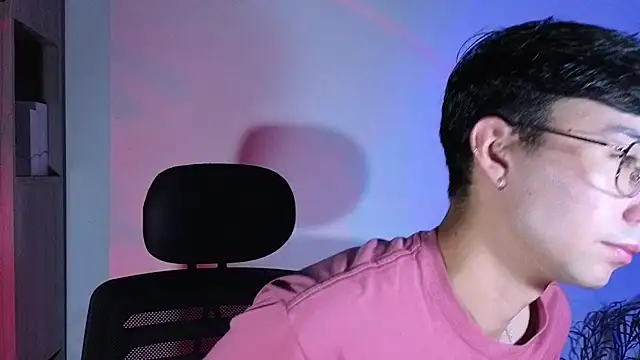 Snapshot of cameron_cum chatting on November 10, 2025, 11:09 am cameron cum online show from November 10, 2025, 11:09 am