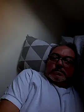 bluangelo online show from December 2, 2025, 1:50 pm