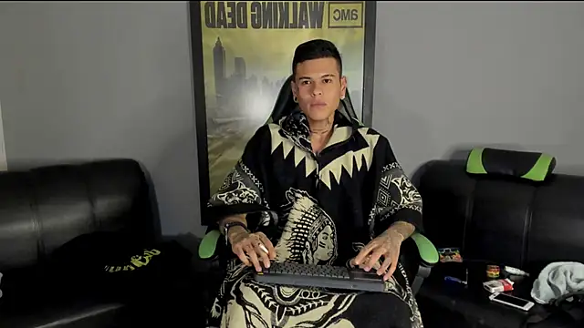 Snapshot of jamesinked_ chatting on December 30, 2024, 4:42 am jamesinked online show from December 30, 2024, 4:42 am