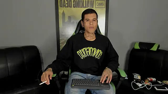 Snapshot of jamesinked_ chatting on February 14, 2025, 4:58 am jamesinked online show from February 14, 2025, 4:58 am