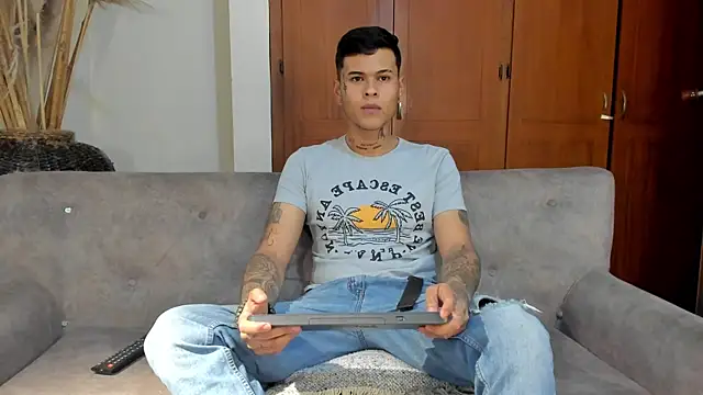 Snapshot of jamesinked_ chatting on November 9, 2025, 3:16 am jamesinked online show from November 9, 2025, 3:16 am