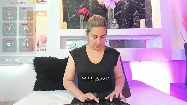 Snapshot of Cinthya_mjs chatting on May 23, 2026, 12:20 pm Cinthya mjs online show from May 23, 2026, 12:20 pm