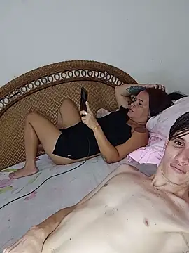 Snapshot of Milfvalesk chatting on February 13, 2025, 5:48 am Milfvalesk online show from February 13, 2025, 5:48 am