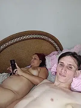 Snapshot of Milfvalesk chatting on March 12, 2025, 5:24 am Milfvalesk online show from March 12, 2025, 5:24 am