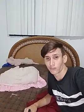 Snapshot of Milfvalesk chatting on October 4, 2025, 3:04 am Milfvalesk online show from October 4, 2025, 3:04 am