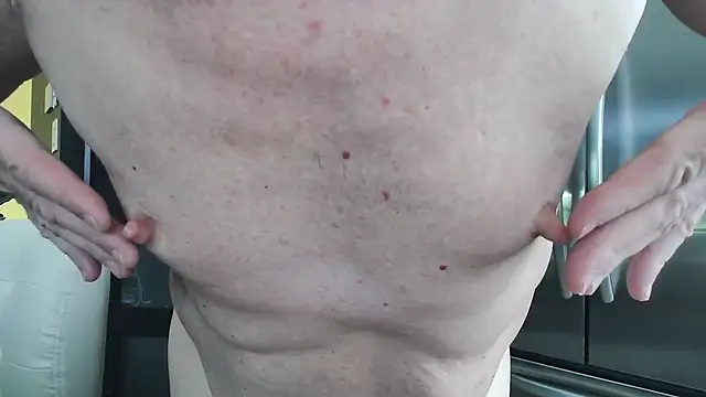 Snapshot of Toy-Daddy chatting on May 3, 2026, 2:23 pm Toy-Daddy online show from May 3, 2026, 2:23 pm