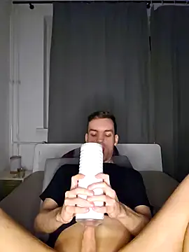 nickdtr online show from December 4, 2024, 7:01 pm