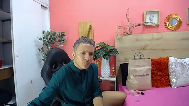 aslyhernandez 7 online show from March 28, 2026, 11:54 am