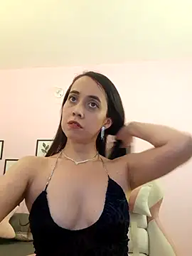 Snapshot of sophie_pazz chatting on October 18, 2025, 10:10 pm sophie pazz online show from October 18, 2025, 10:10 pm