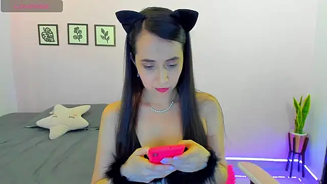 Snapshot of sophie_pazz chatting on October 27, 2025, 10:25 pm sophie pazz online show from October 27, 2025, 10:25 pm