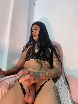 daniigarcia online show from May 2, 2026, 7:41 pm