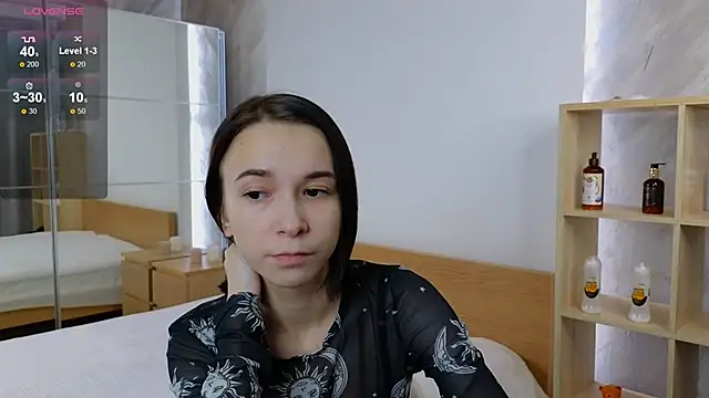 Snapshot of LilithStrangfor chatting on December 4, 2024, 9:13 pm LilithStrangfor online show from December 4, 2024, 9:13 pm