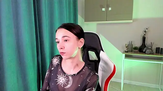 Snapshot of LilithStrangfor chatting on December 16, 2024, 11:01 am LilithStrangfor online show from December 16, 2024, 11:01 am