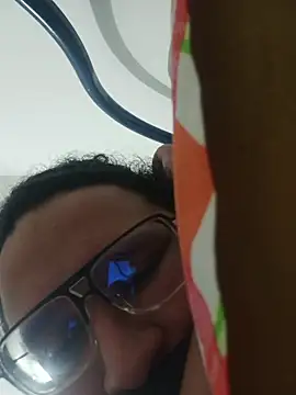 beautiful hands  online show from February 13, 2026, 9:16 am