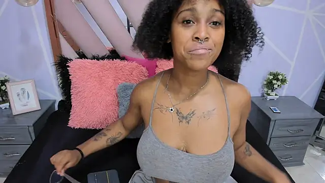 Elith noa online show from February 3, 2025, 7:31 pm