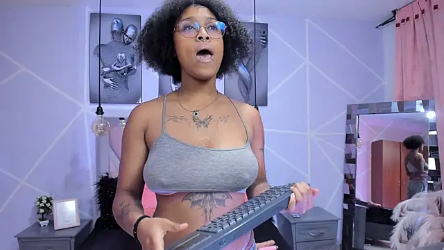 Elith noa online show from February 3, 2025, 10:32 pm