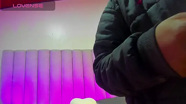 briannajackson  online show from January 30, 2025, 11:33 am