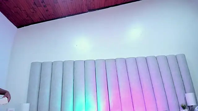 briannajackson  online show from February 24, 2025, 11:43 am