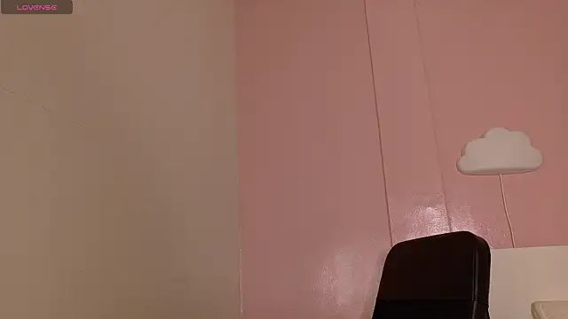 briannajackson  online show from November 5, 2025, 7:36 pm