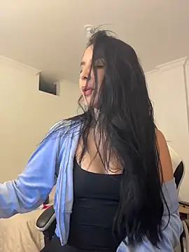 Snapshot of _miaquevedo_ chatting on April 28, 2026, 2:22 pm miaquevedo online show from April 28, 2026, 2:22 pm